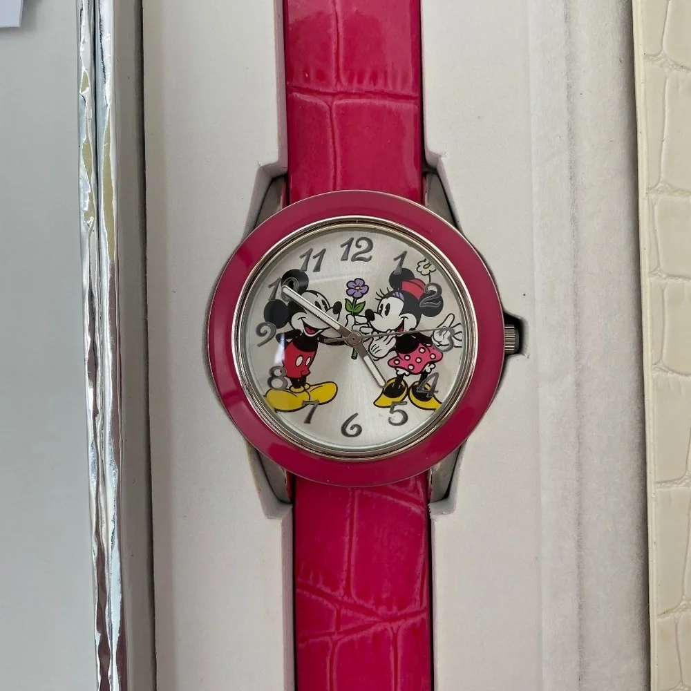 RARE Disney Mickey & Minnie Watch Set - Five Changeable Bands and Bezels